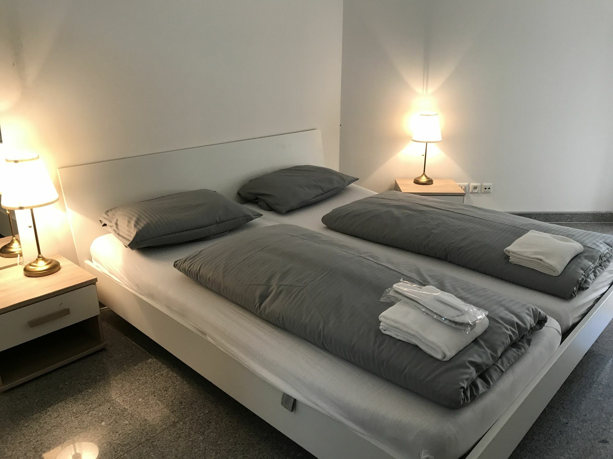 Kn Kahtan Boarding House Daire Münih Dış mekan fotoğraf