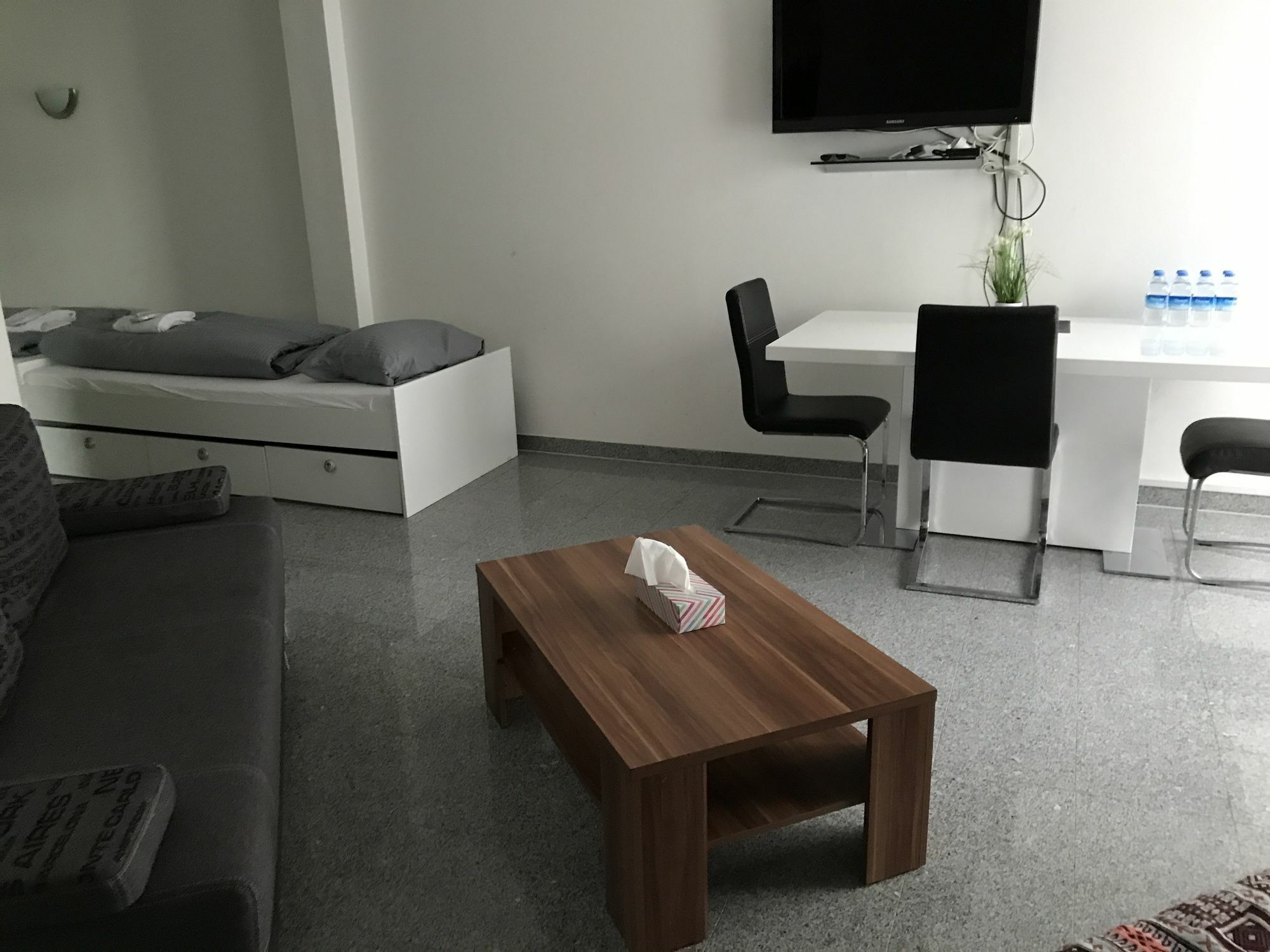 Kn Kahtan Boarding House Daire Münih Dış mekan fotoğraf